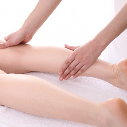 フットオイルマッサージ