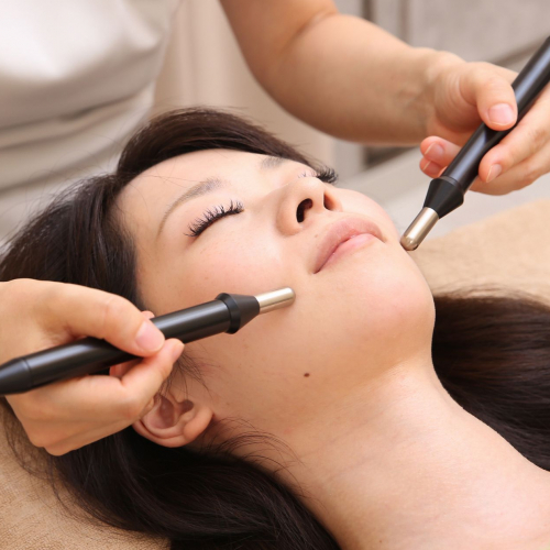 ☆美容鍼＋マイクロカレントフェイシャルコース